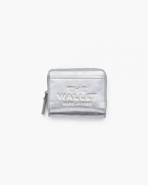 μικρά πορτοφόλια Marc Jacobs The Metallic Leather Mini Compact Wallet γυναικεια μεταλλικός ασημι | 495268TSU